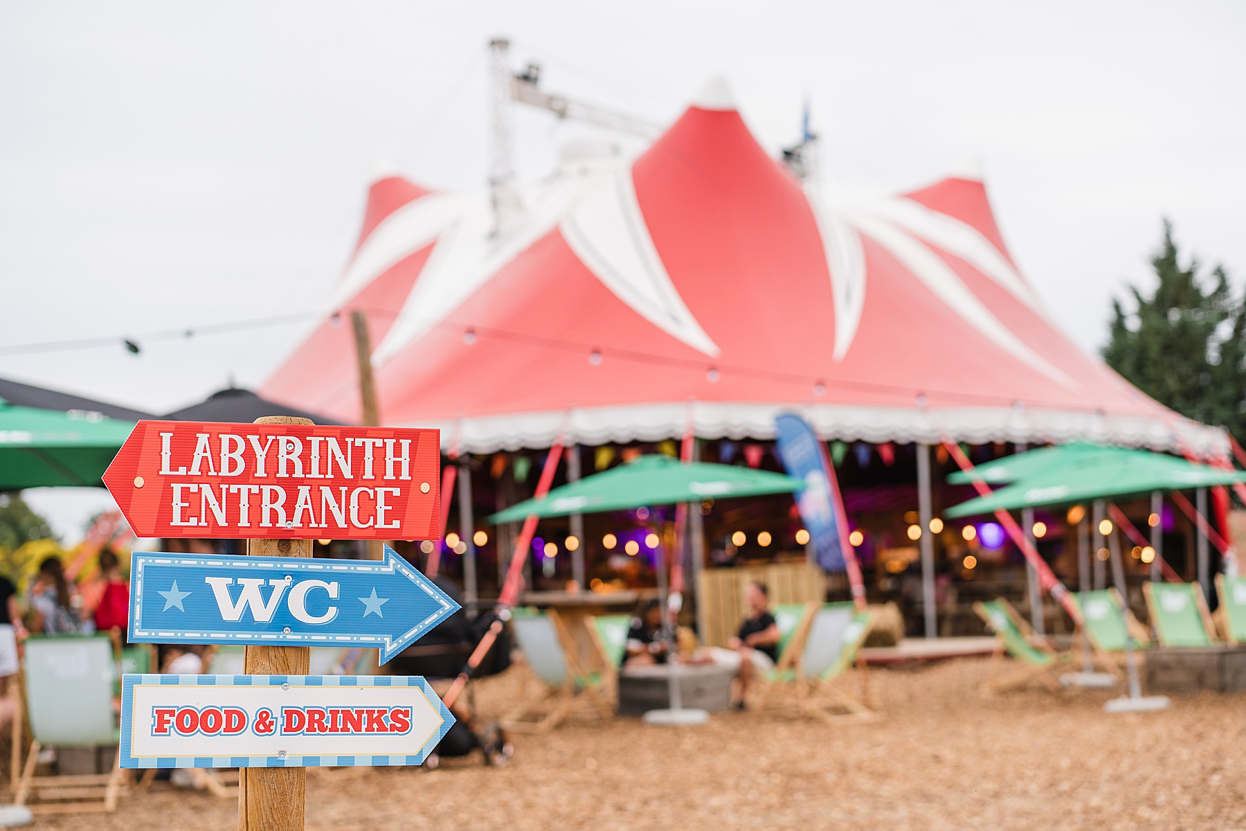 Tente cirque arrière plan